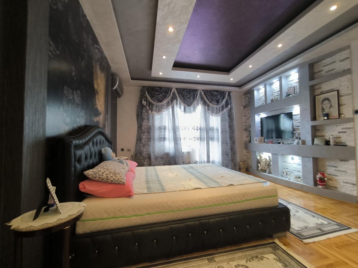 Na prodaju luksuzno nameštena kuća 8