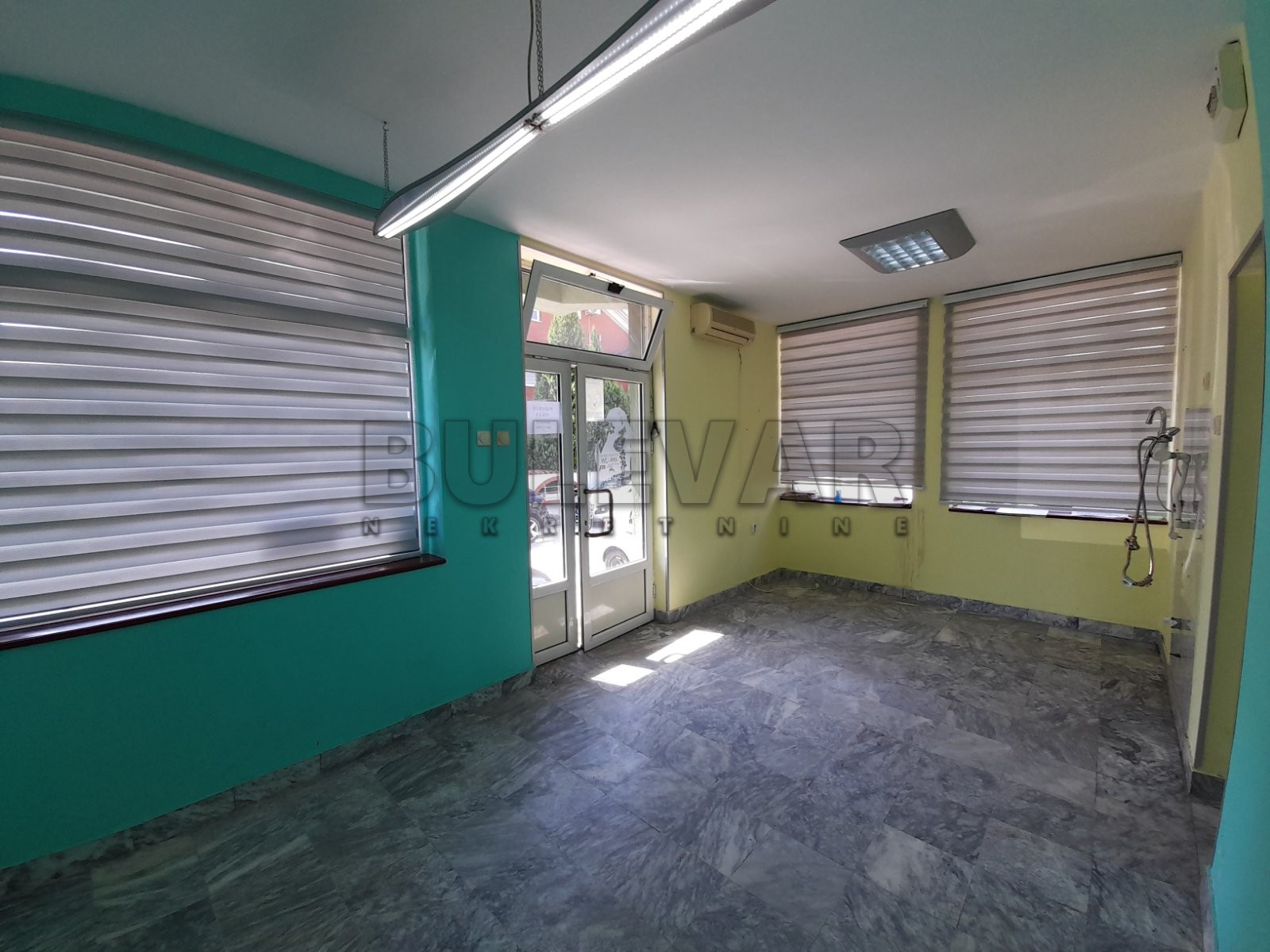 Lokal, 19 m2, Ćalije, Ruža ID: i-012233 3