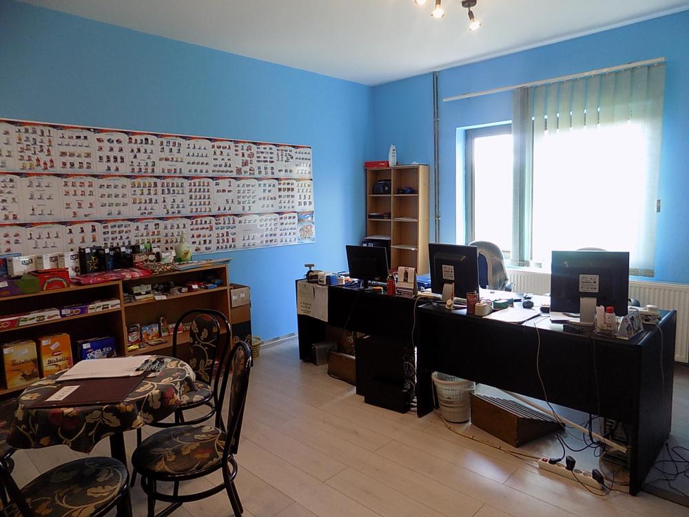 Hala za izdavanje sa kancelarijskim prostorom-izuzetno povoljno 6