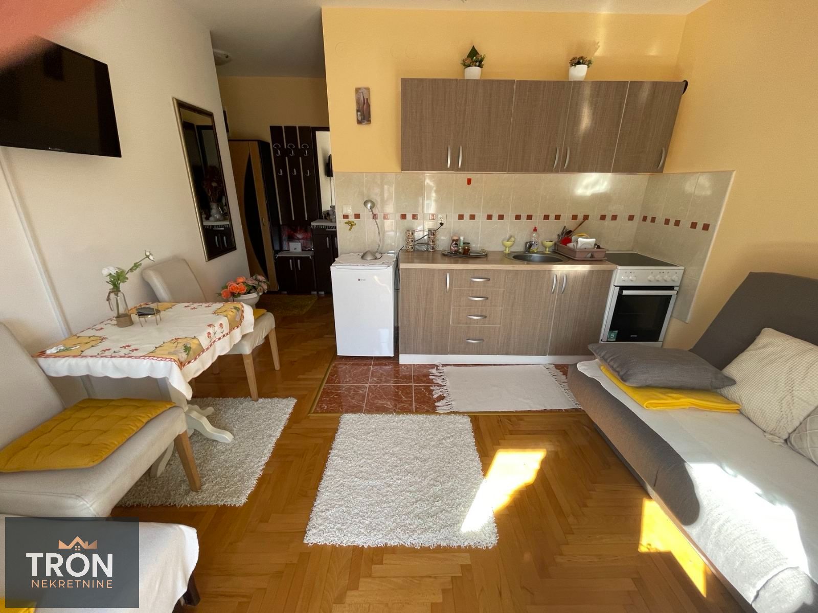 Garsonjera kod Snežnika  24m2 3