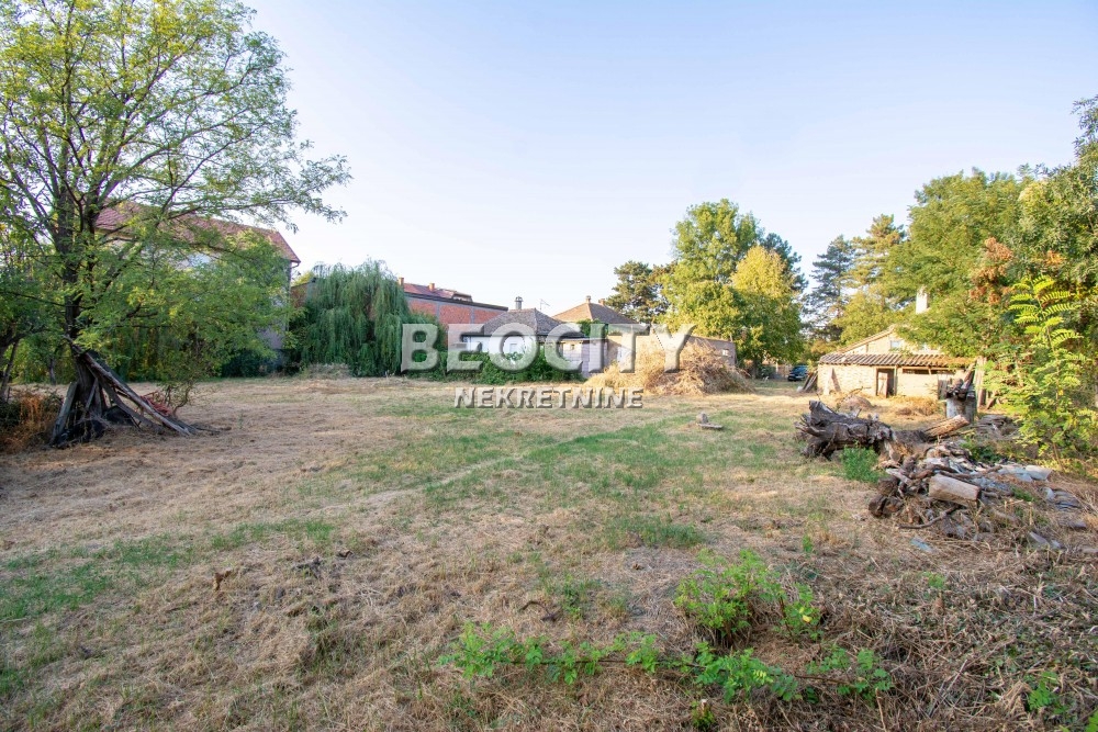 Plac, Sremčica, Beogradska ID: 112058 1
