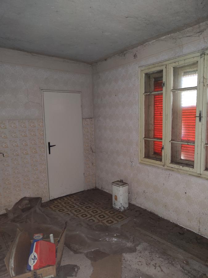 Seosko domaćinstvo u Kočinom selu na dobroj lokaciji 14