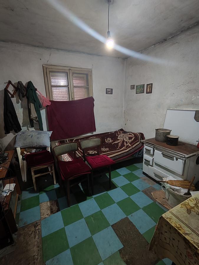 Seosko domaćinstvo u Kočinom selu na dobroj lokaciji 7