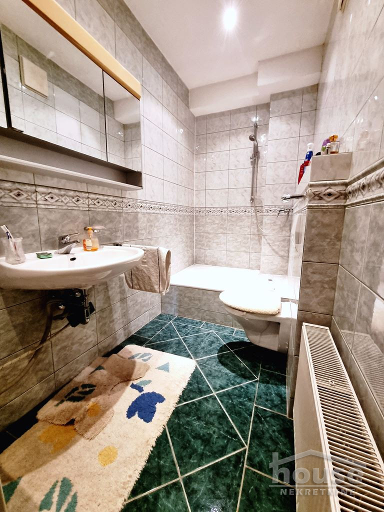 Stanovi,NOVI SAD,GRBAVICA 200m2,1300€ , ID: 9116641 14