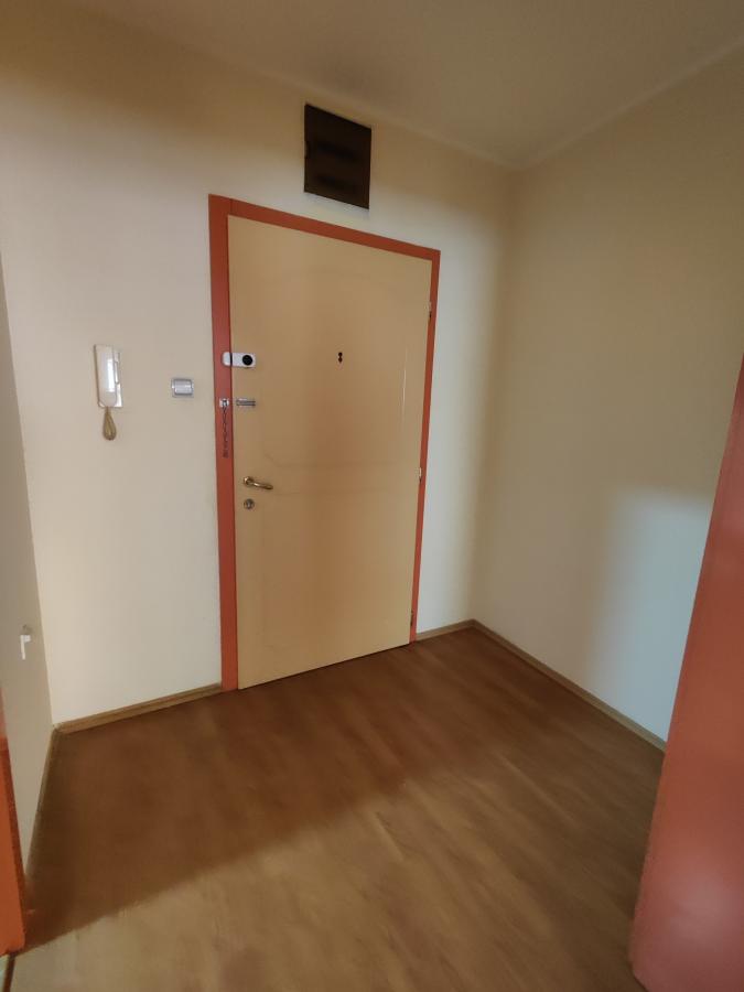 Konforan dvosoban stan u Jagodini 10