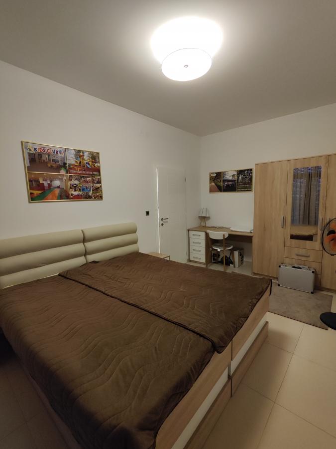 Luksuzno opremljen stan u centru grada 16