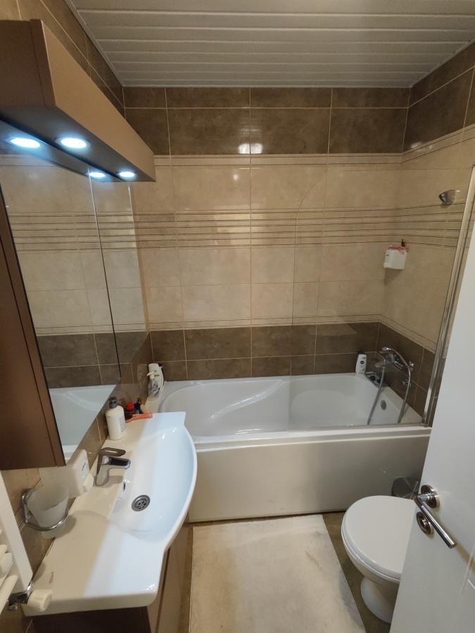 Luksuzno opremljen stan u centru grada 18