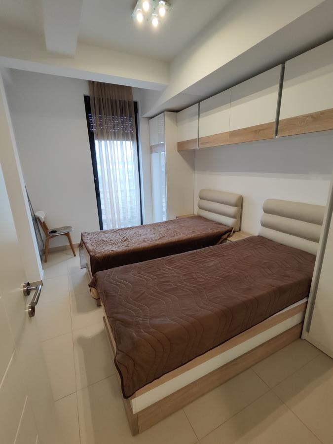 Luksuzno opremljen stan u centru grada 10