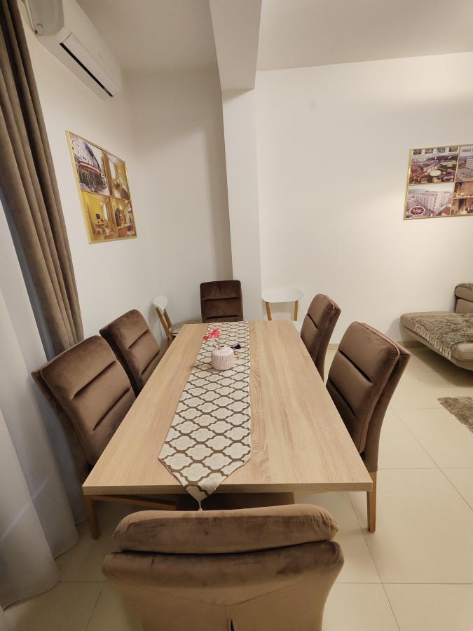 Luksuzno opremljen stan u centru grada 5