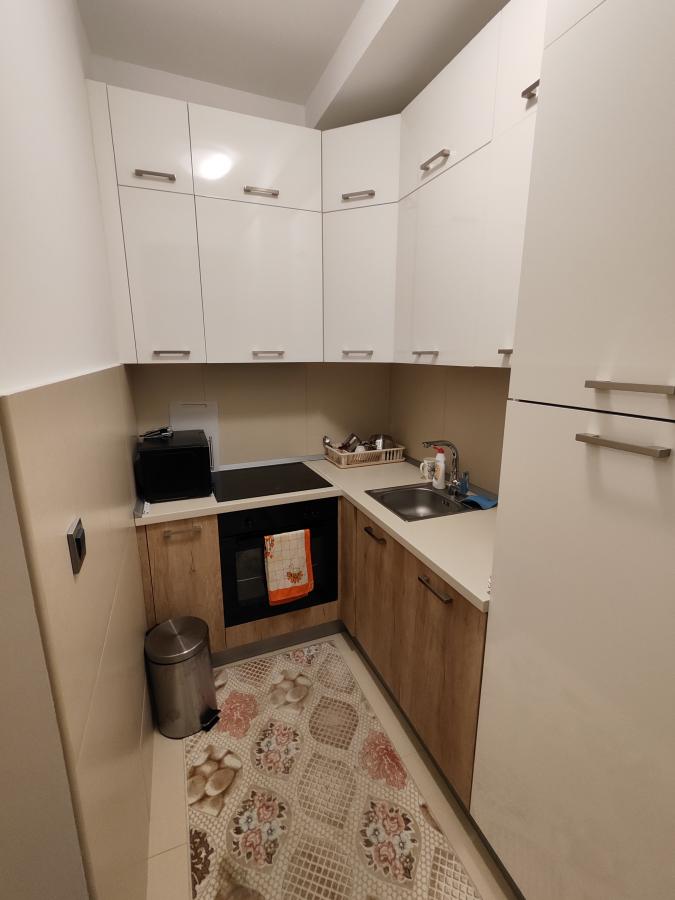 Luksuzno opremljen stan u centru grada 7