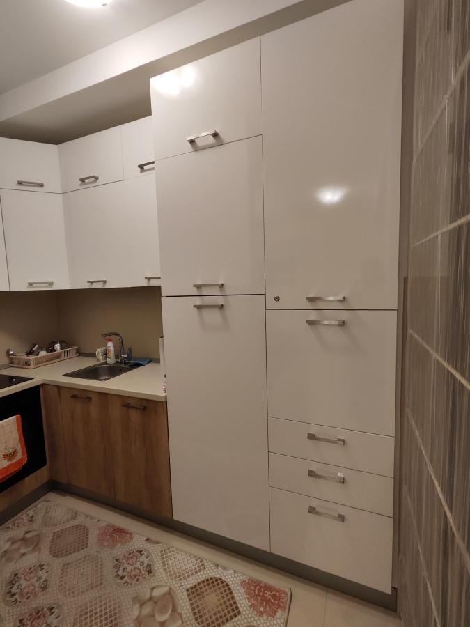 Luksuzno opremljen stan u centru grada 8