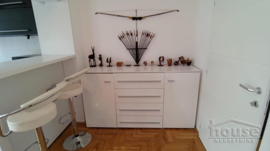 Stan,NOVI SAD,BULEVAR PATRIJARHA PAVLA 28m2,87550€ , ID: 1062327 7