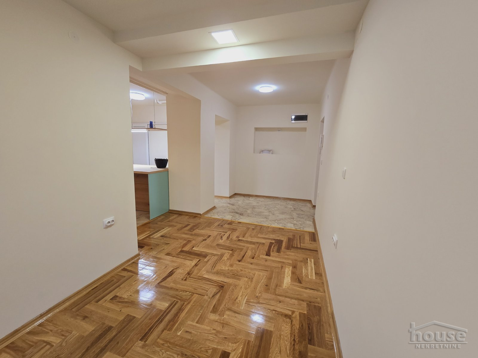 Stan,NOVI SAD,CENTAR 37m2,141000€ , ID: 1062329 12