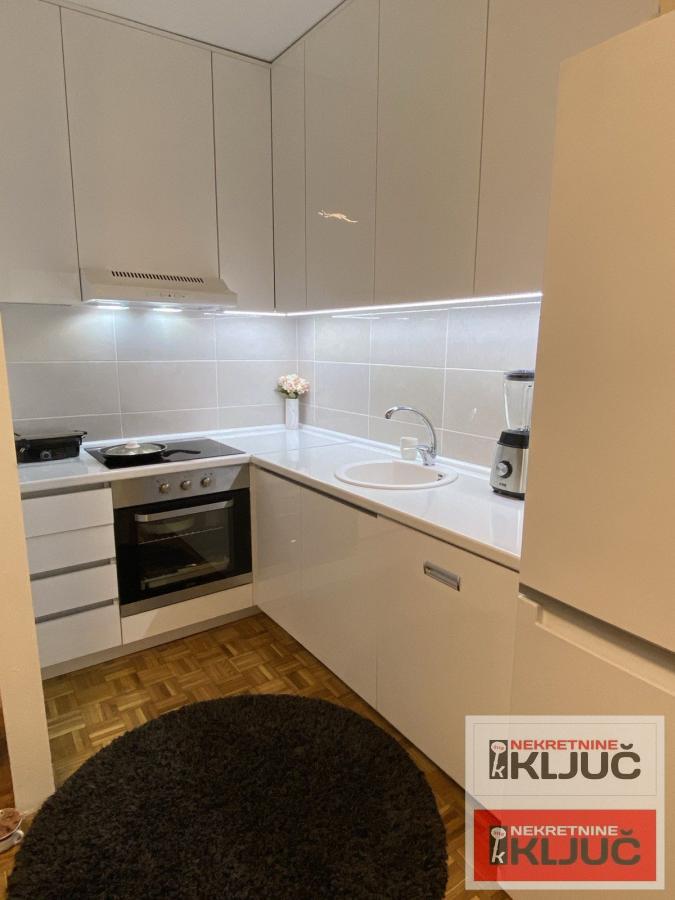 RUMENAČKI PUT, 64m2, Dvoiposoban, Fasadna cigla, Renoviran 3