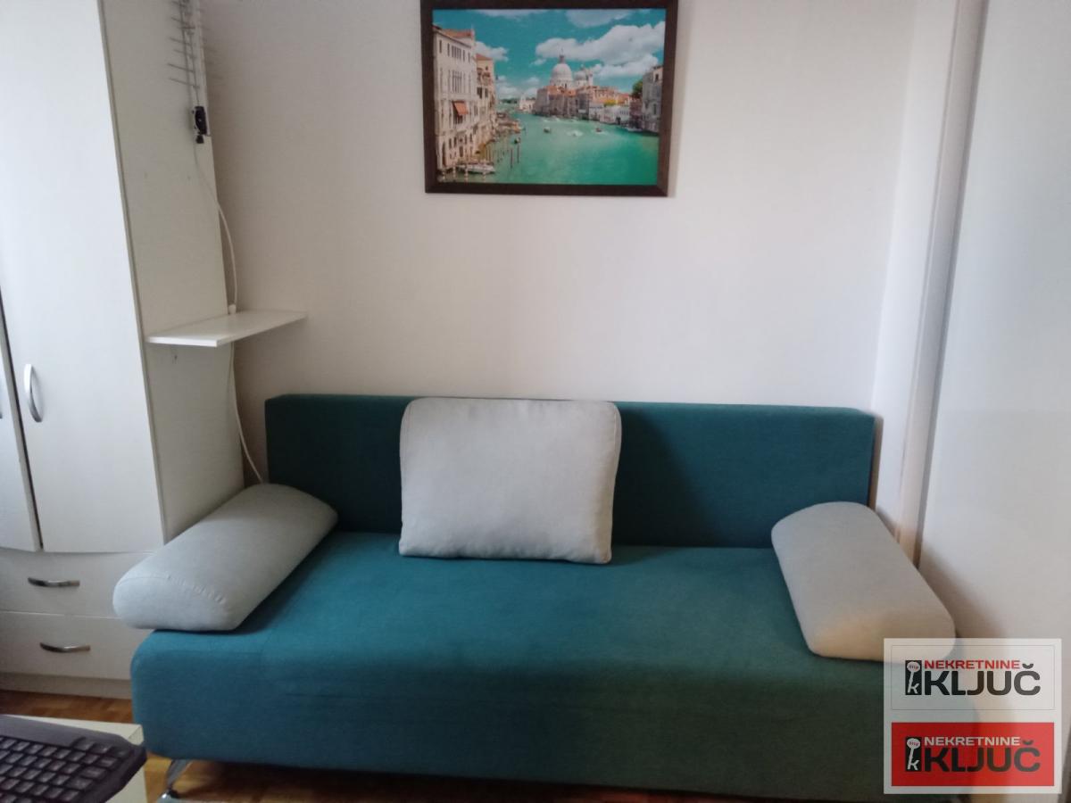 RUMENAČKI PUT, 64m2, Dvoiposoban, Fasadna cigla, Renoviran 8