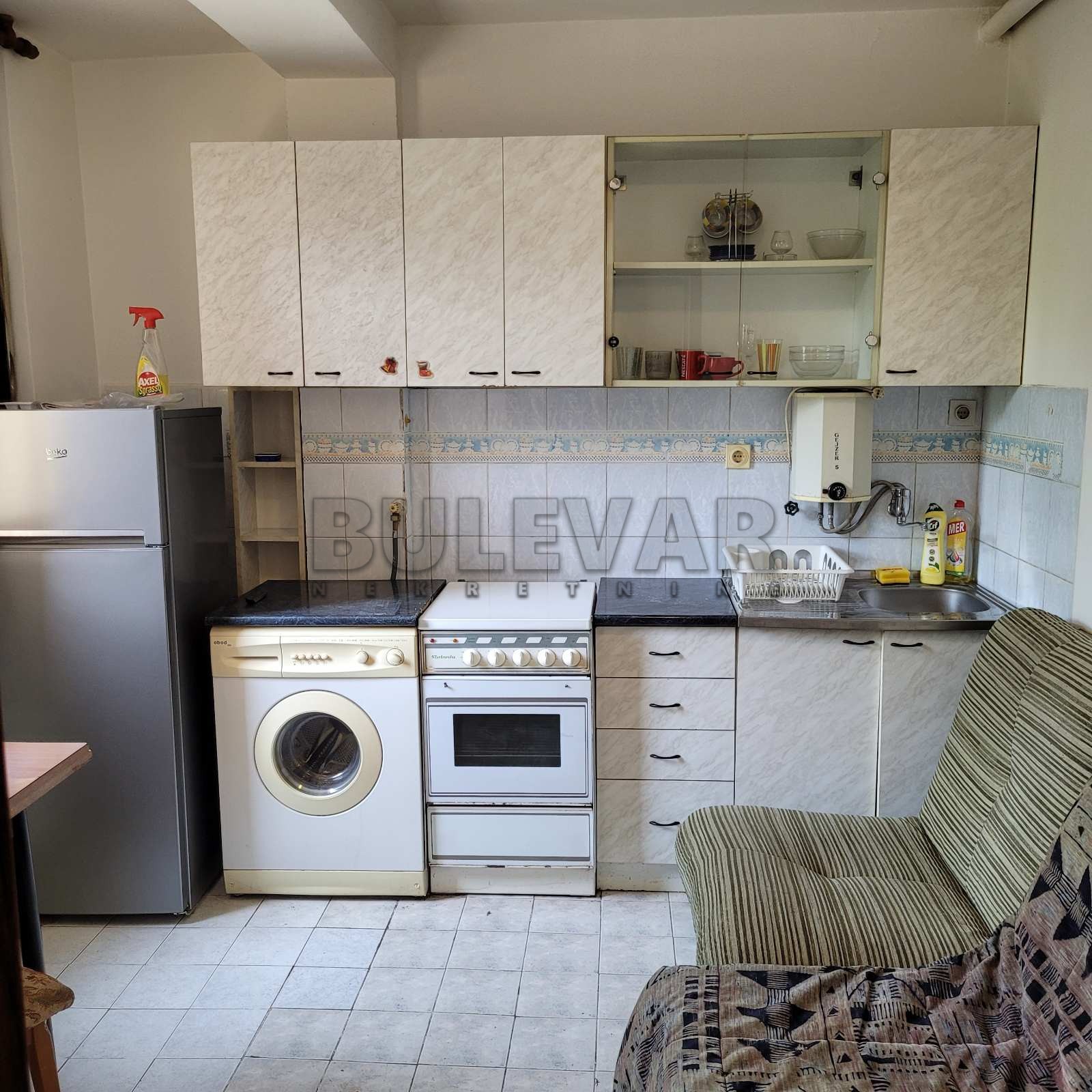 Jednosoban stan, 33 m2, Centar, Generala Milojka Lešjanina ID: i-011067 10