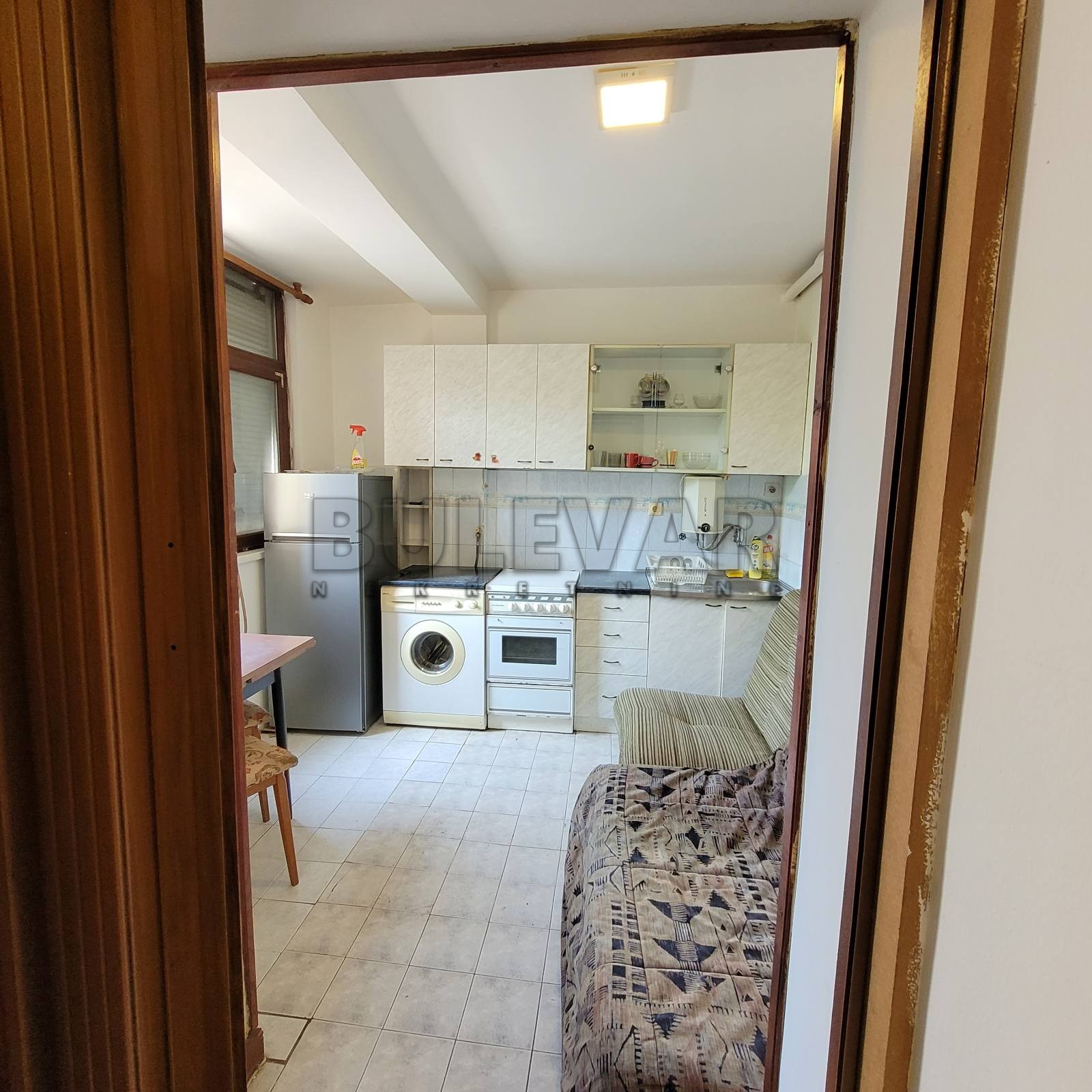 Jednosoban stan, 33 m2, Centar, Generala Milojka Lešjanina ID: i-011067 9