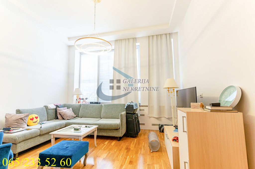 Vračar  Hram Sv  Save   Šumatovačka 61m2 1