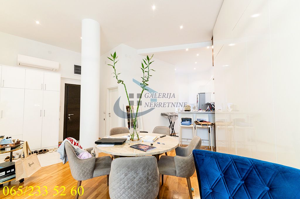 Vračar  Hram Sv  Save   Šumatovačka 61m2 3