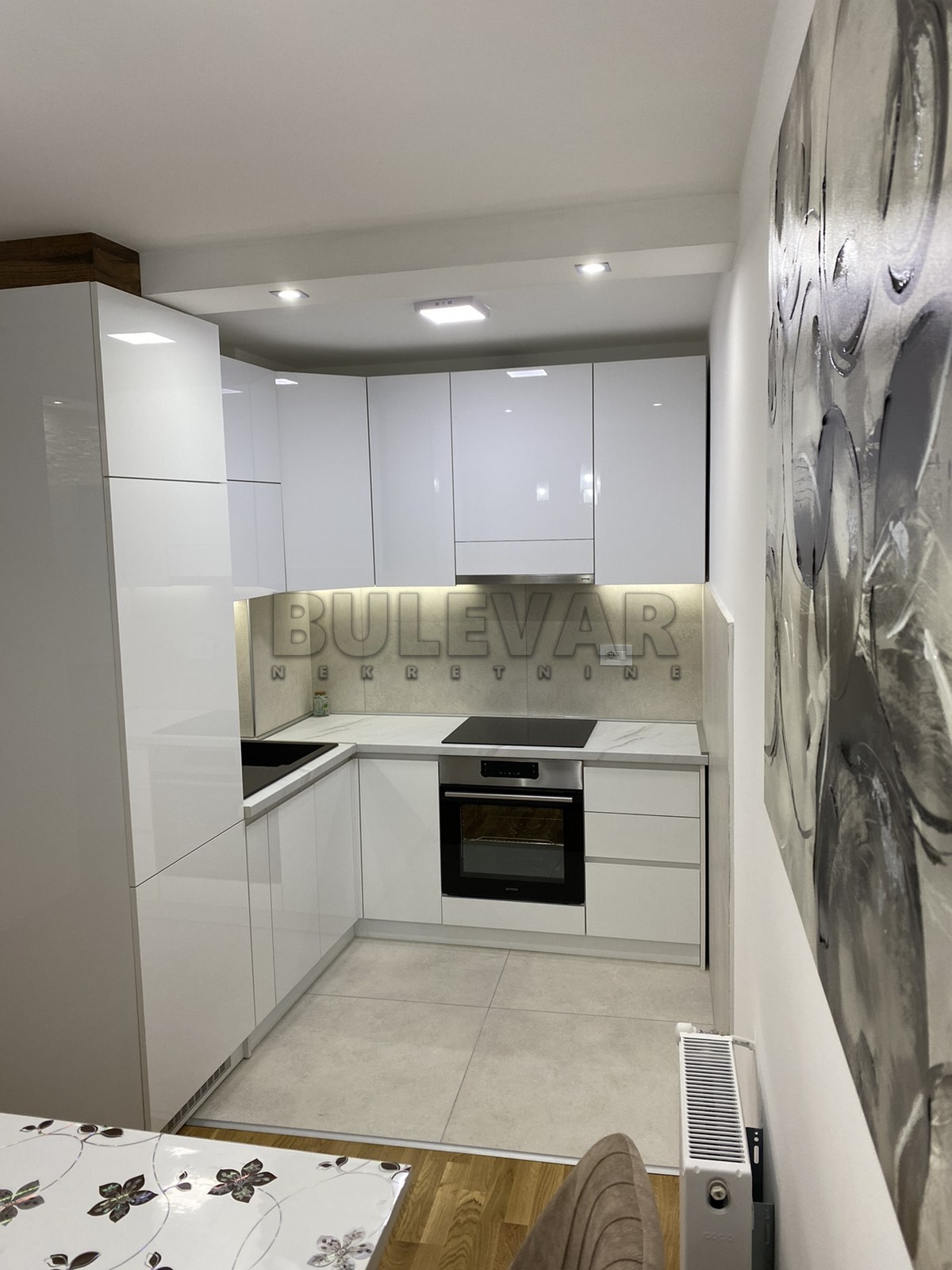 Dvosoban stan, 66 m2, Kičevo, Jovana Ristića ID: i-05384 8