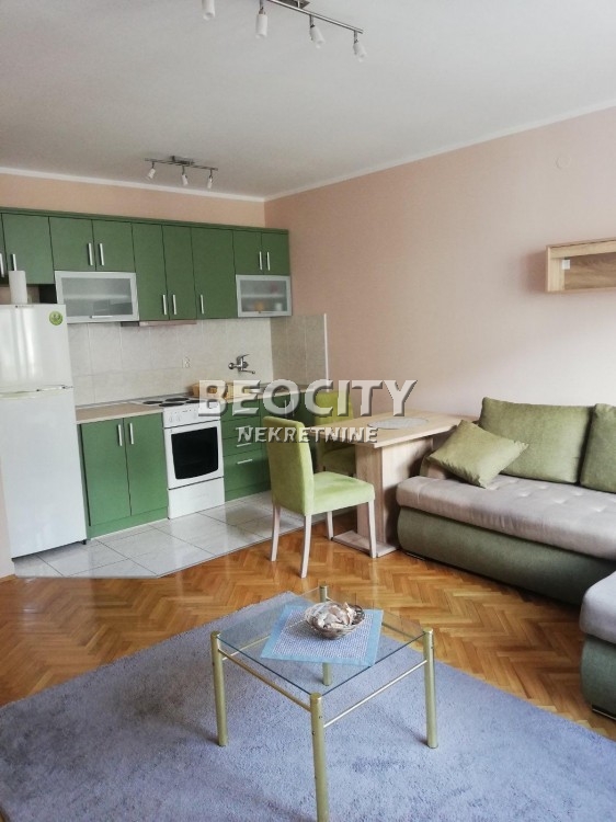 Jednosoban stan, 30 m2, Grbavica, Puškinova ID: 112785 1
