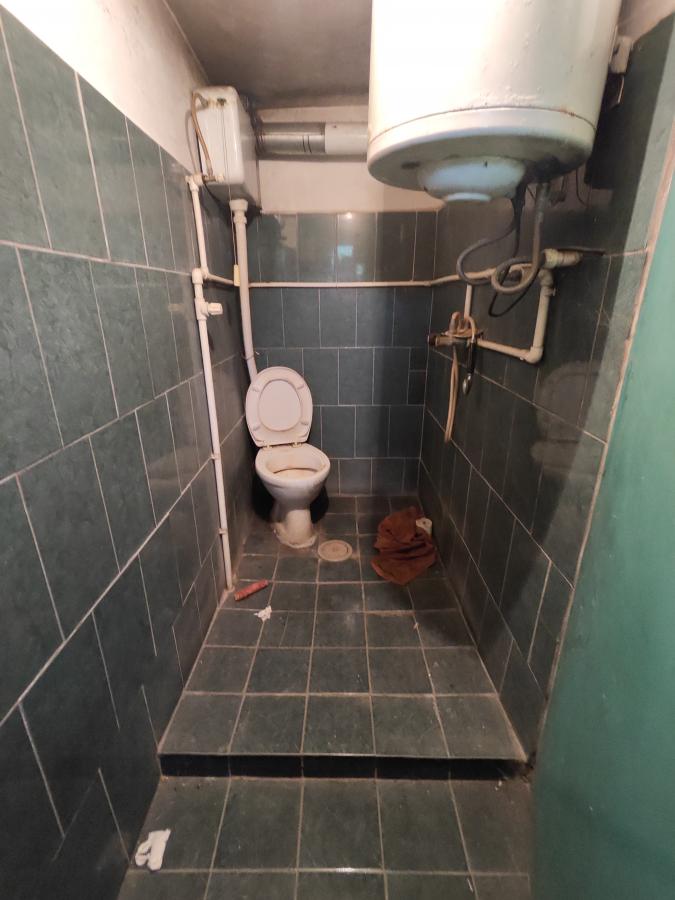 Novija,komforna kuća uz glavni put 16