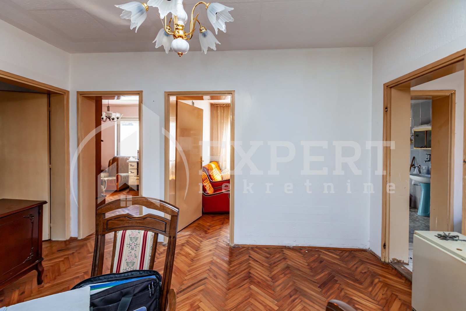 Trosoban stan, 101 m2, Donji Komren, Humska ID: p-012340 2