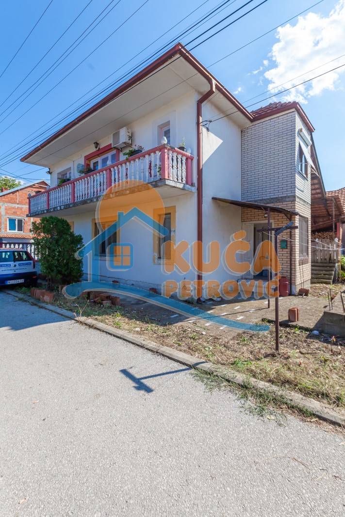 Trosoban stan, 101 m2, Donji Komren, Humska ID: p-012340 11