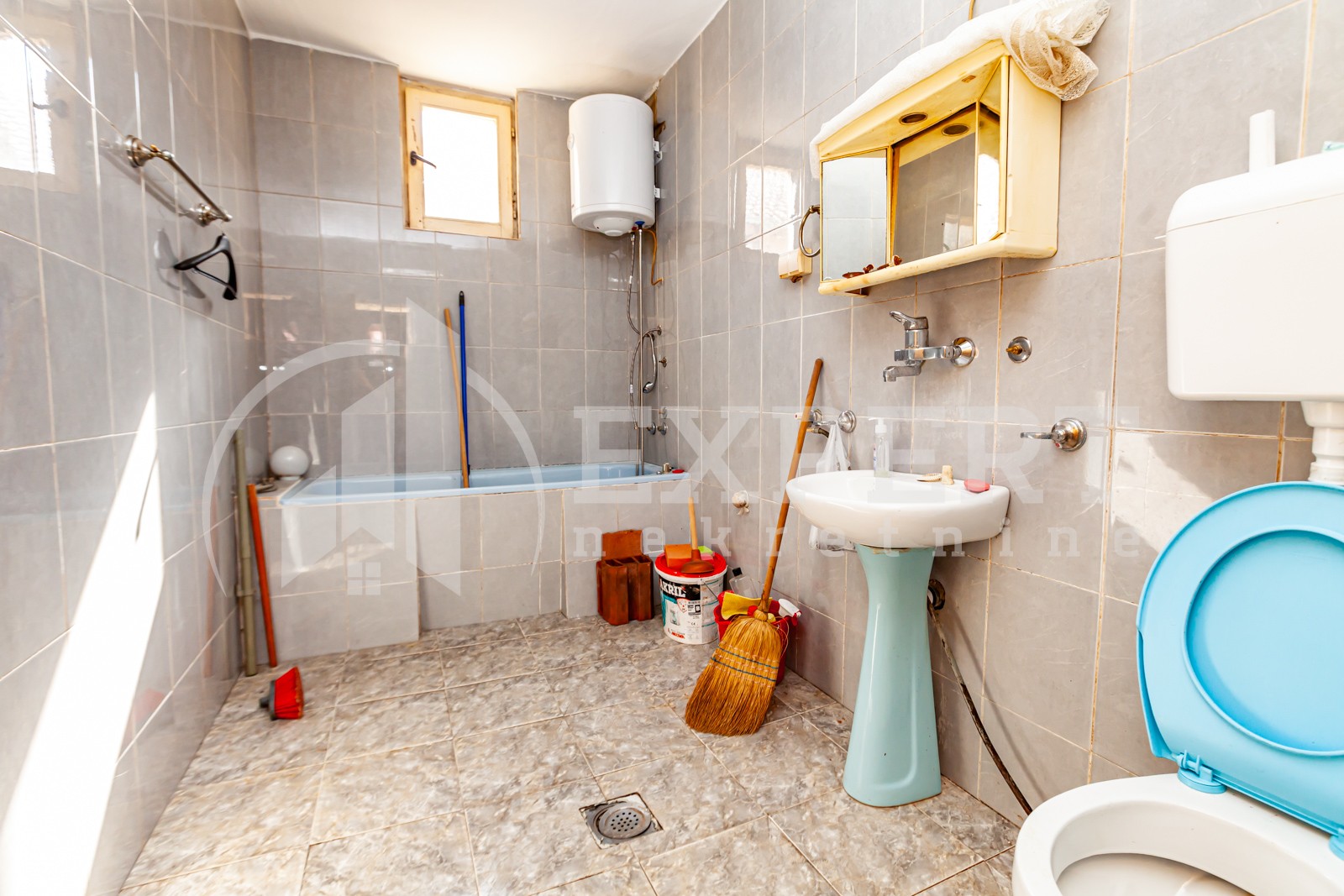 Trosoban stan, 101 m2, Donji Komren, Humska ID: p-012340 10