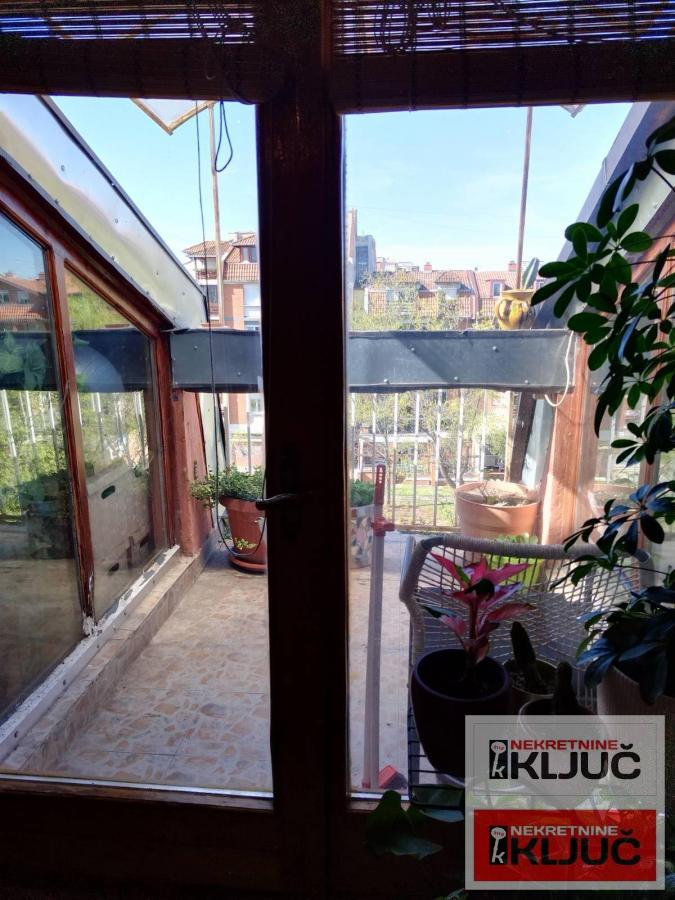 NOVO NASELJE, 76m2, Trosoban kod Crkve 10