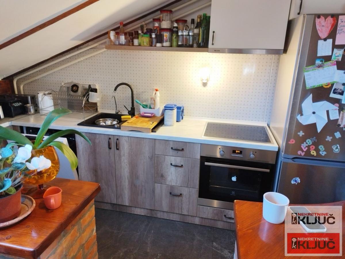 NOVO NASELJE, 76m2, Trosoban kod Crkve 13