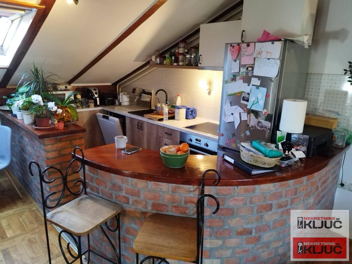 NOVO NASELJE, 76m2, Trosoban kod Crkve 16