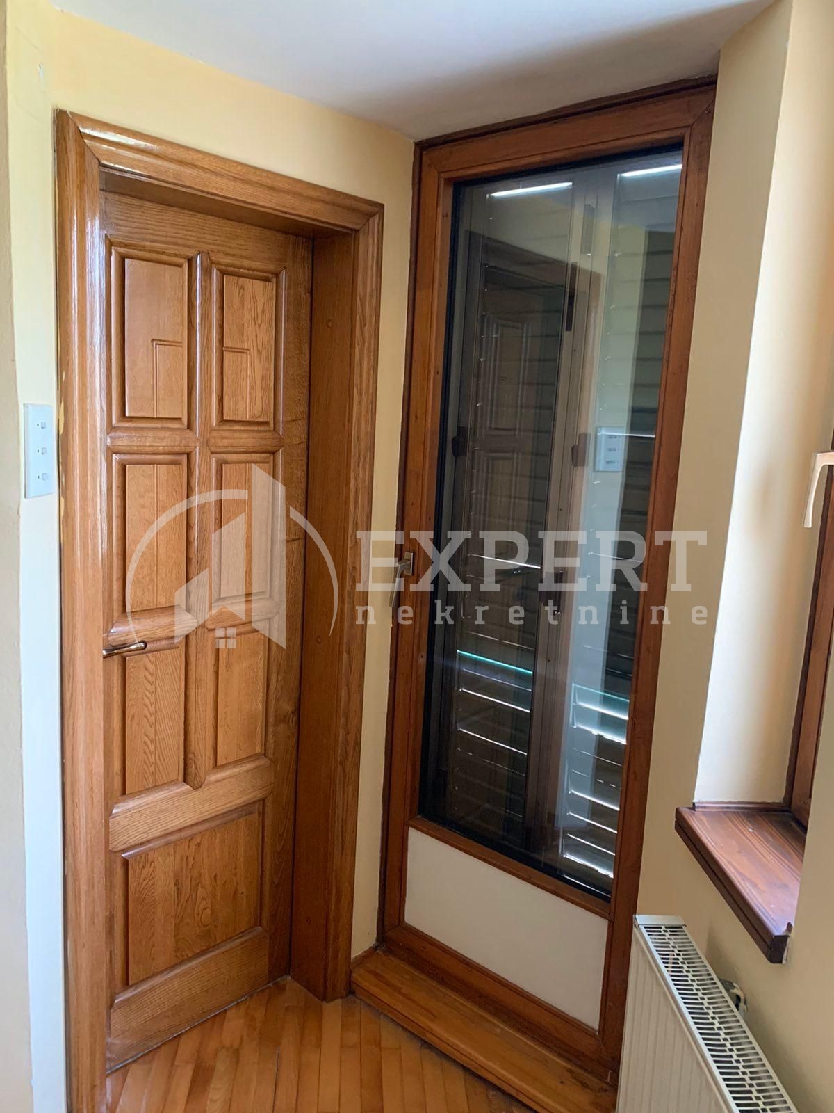 četvorosobna kuća, 290 m2, Pantelej, Jesenjinova ID: i-012325 28