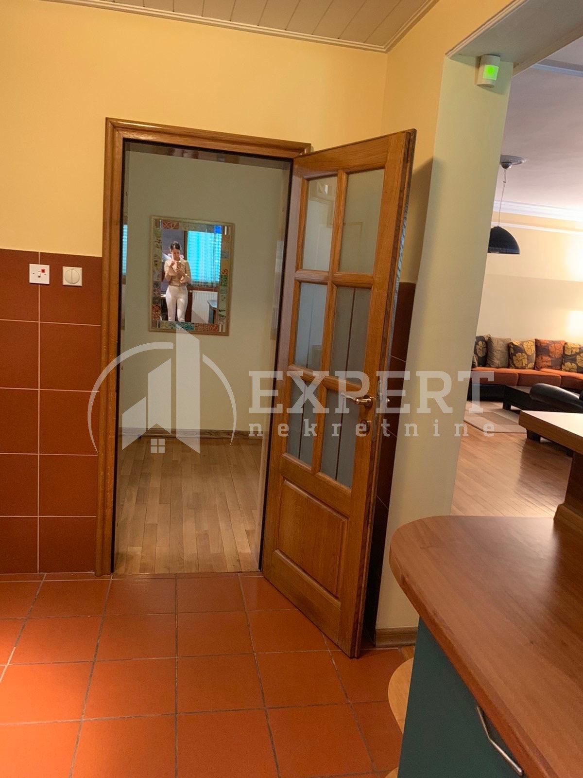 četvorosobna kuća, 290 m2, Pantelej, Jesenjinova ID: i-012325 29