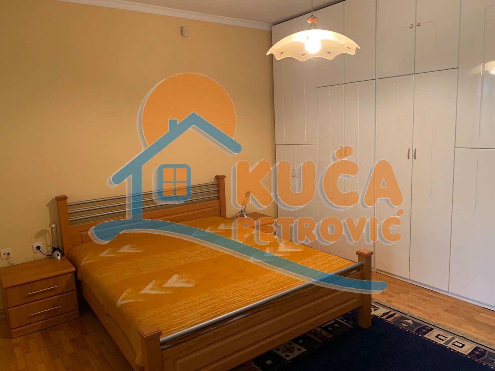 četvorosobna kuća, 290 m2, Pantelej, Jesenjinova ID: i-012325 15