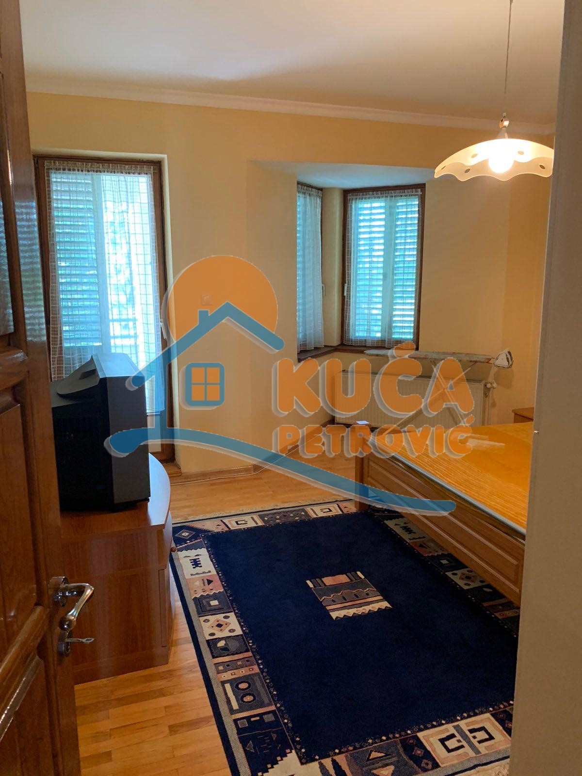 četvorosobna kuća, 290 m2, Pantelej, Jesenjinova ID: i-012325 16