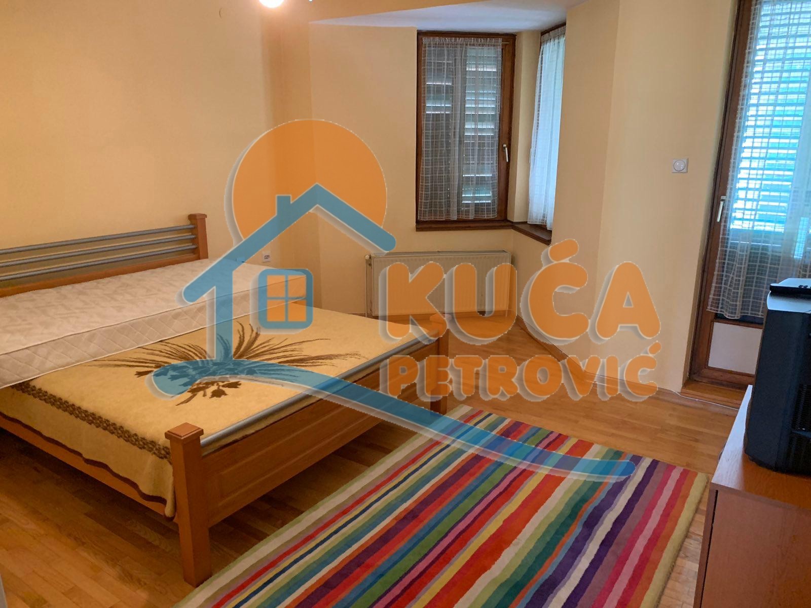četvorosobna kuća, 290 m2, Pantelej, Jesenjinova ID: i-012325 17