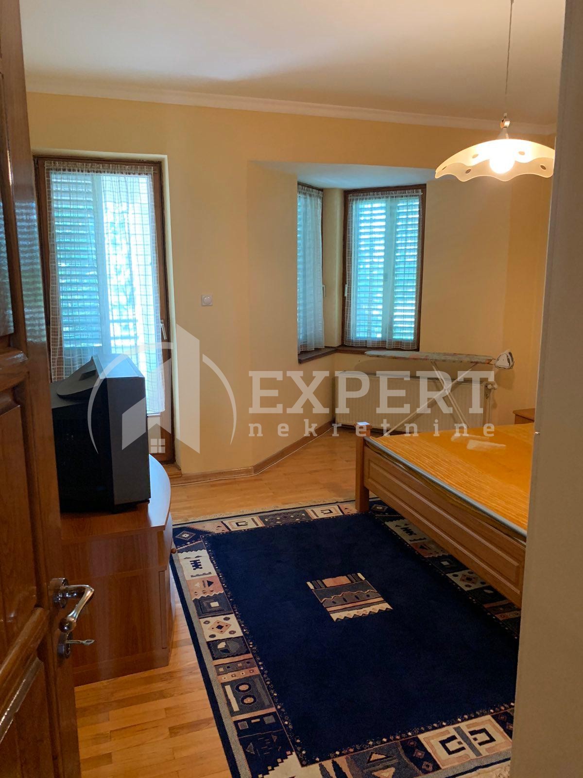 četvorosobna kuća, 290 m2, Pantelej, Jesenjinova ID: i-012325 16