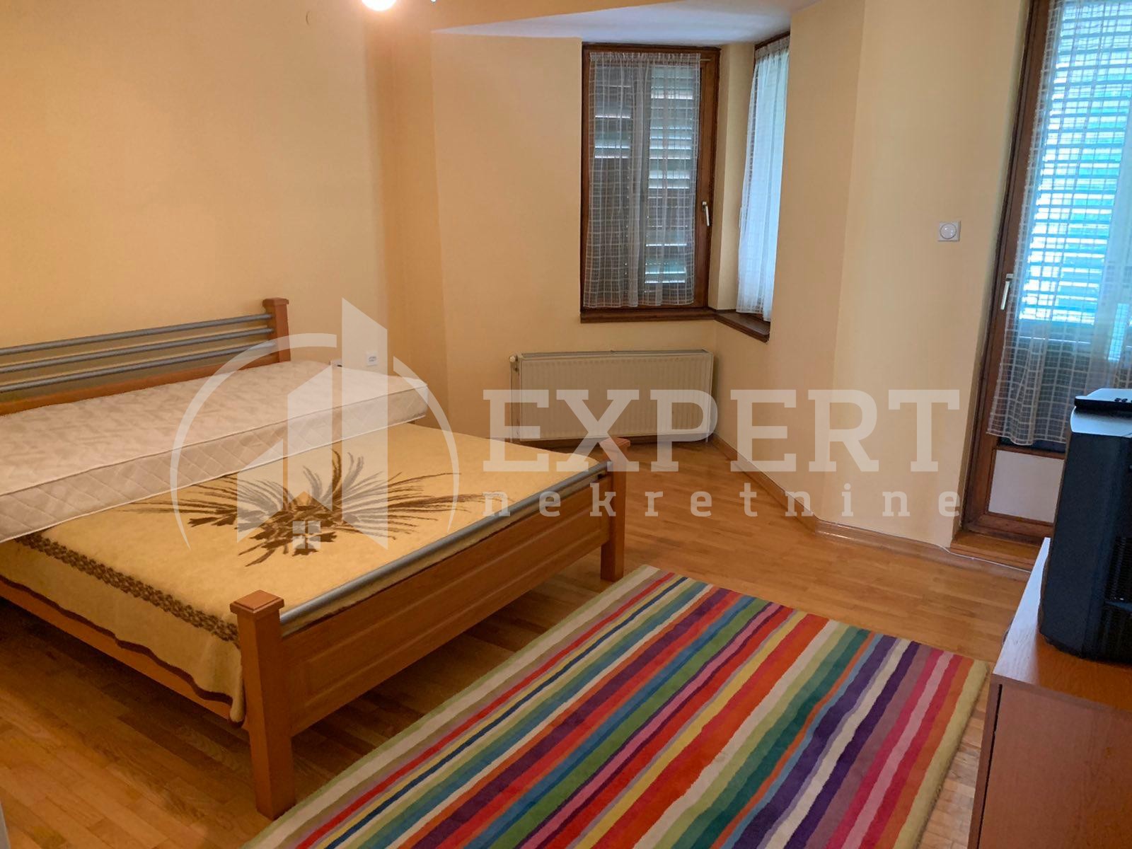 četvorosobna kuća, 290 m2, Pantelej, Jesenjinova ID: i-012325 17