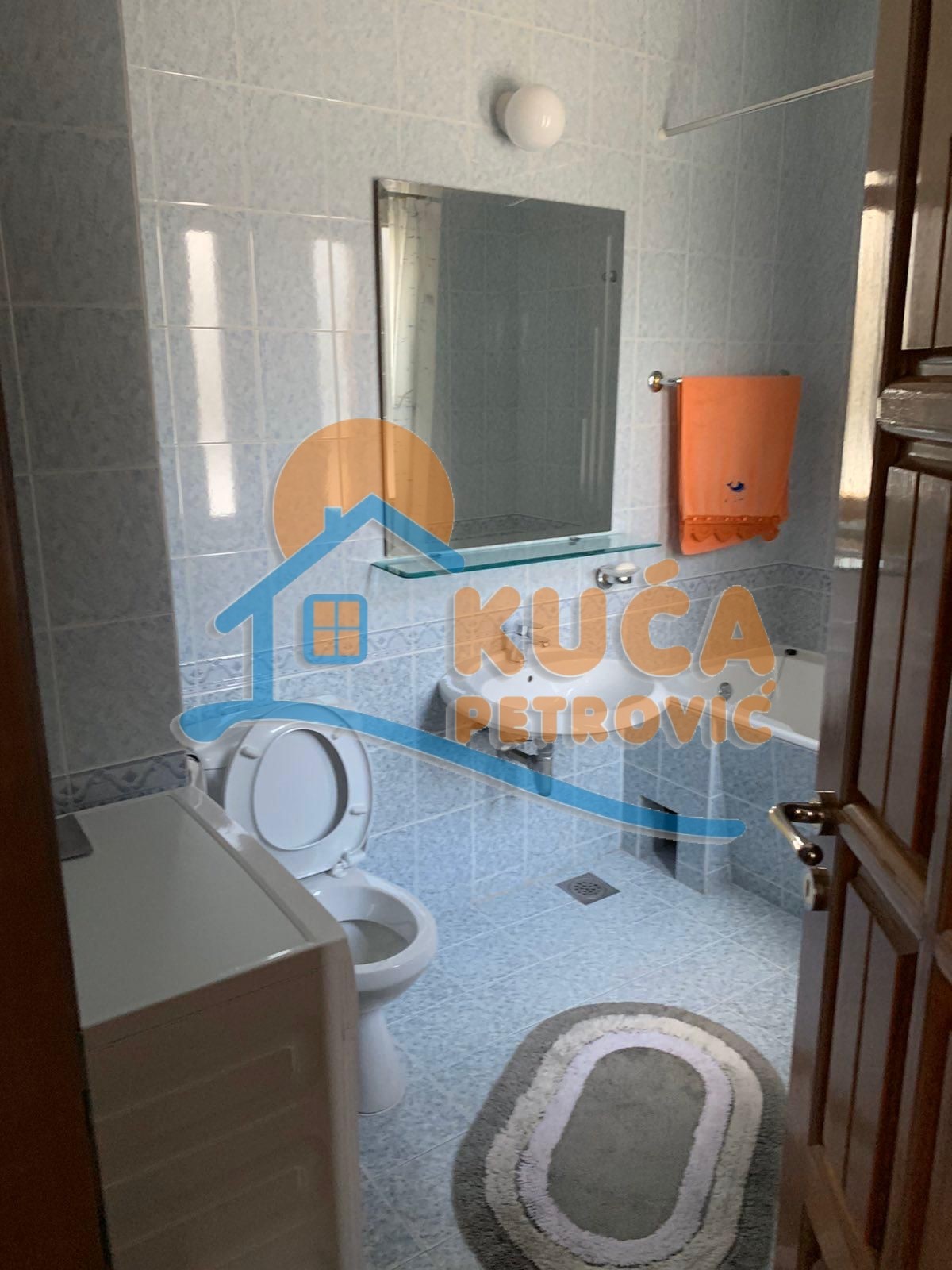 četvorosobna kuća, 290 m2, Pantelej, Jesenjinova ID: i-012325 21