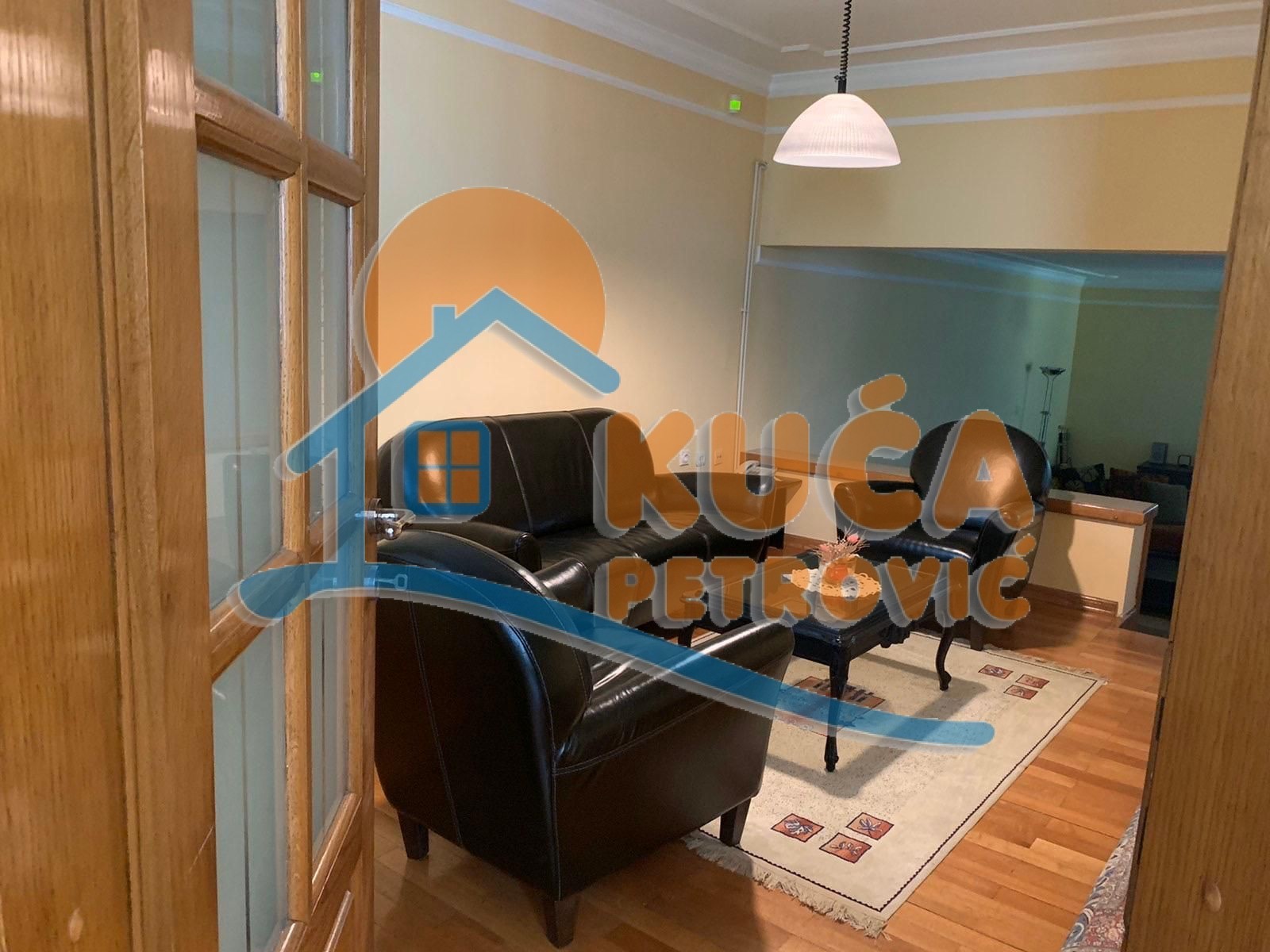 četvorosobna kuća, 290 m2, Pantelej, Jesenjinova ID: i-012325 9