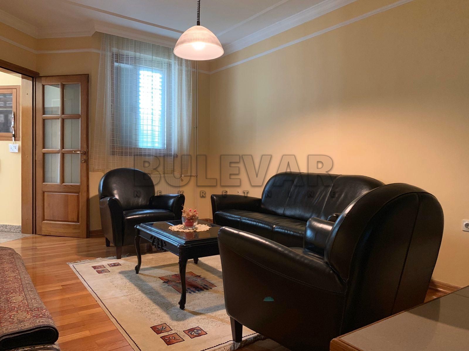 četvorosobna kuća, 290 m2, Pantelej, Jesenjinova ID: i-012325 10