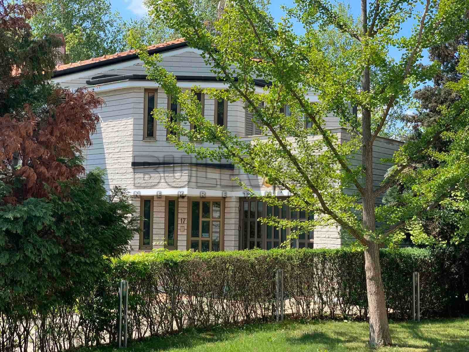 četvorosobna kuća, 290 m2, Pantelej, Jesenjinova ID: i-012325 4