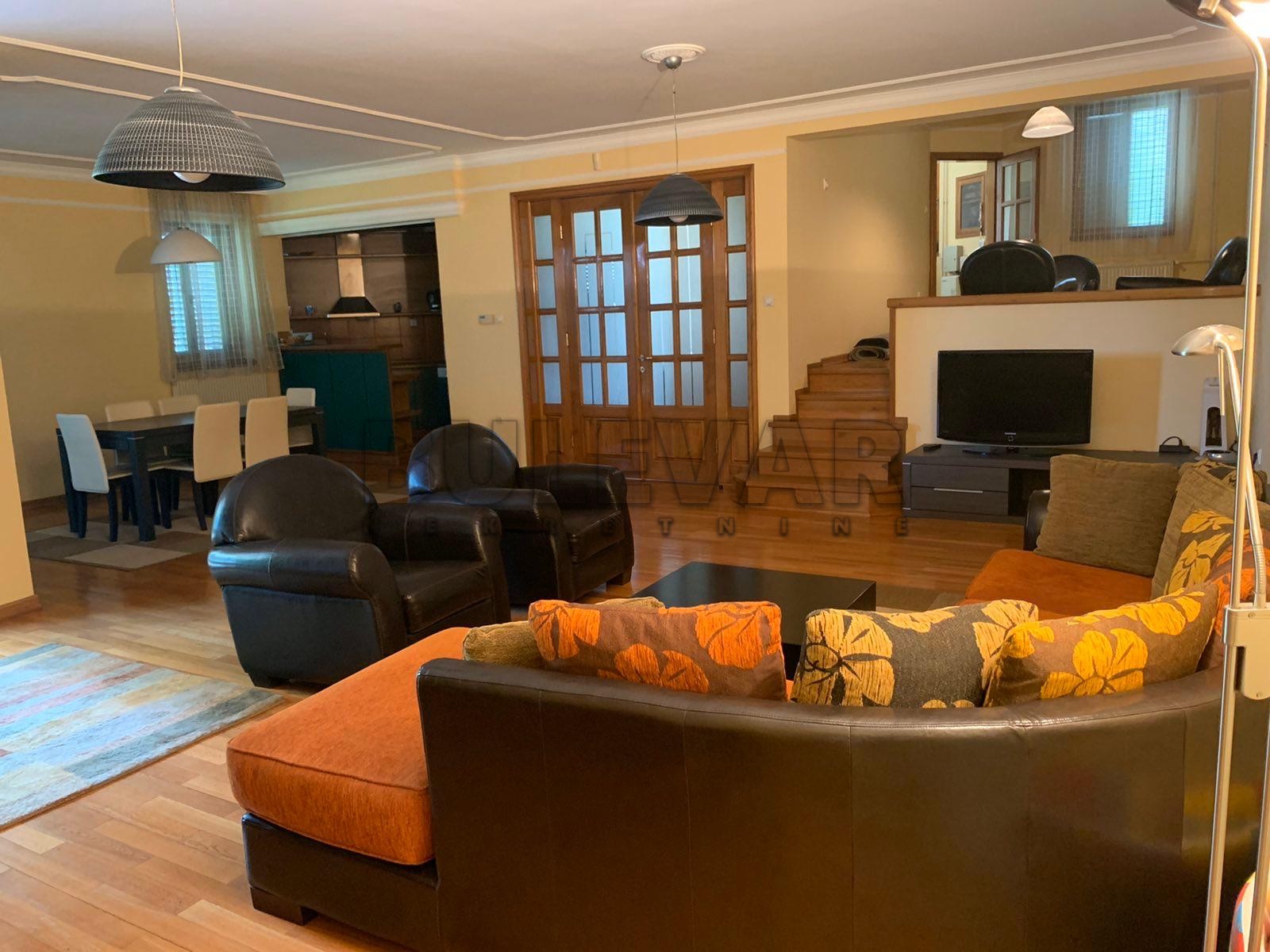 četvorosobna kuća, 290 m2, Pantelej, Jesenjinova ID: i-012325 6