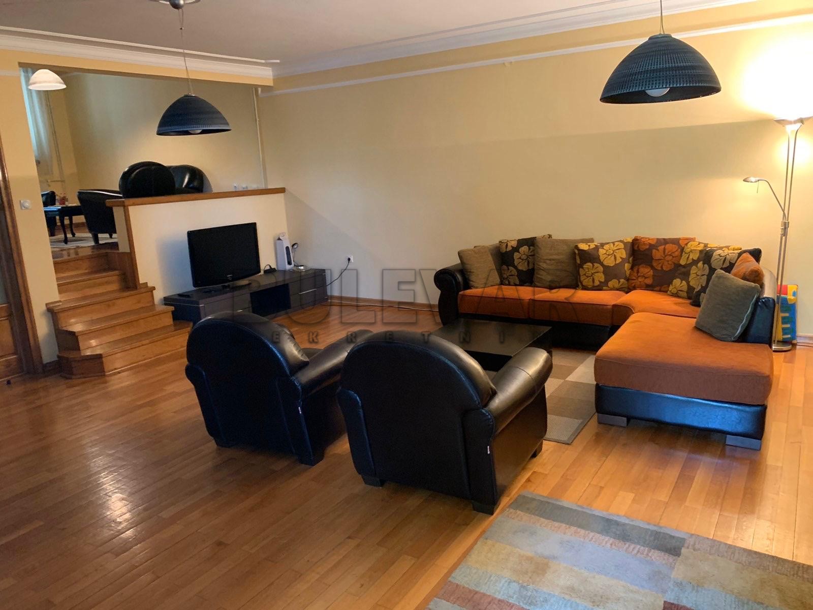 četvorosobna kuća, 290 m2, Pantelej, Jesenjinova ID: i-012325 7