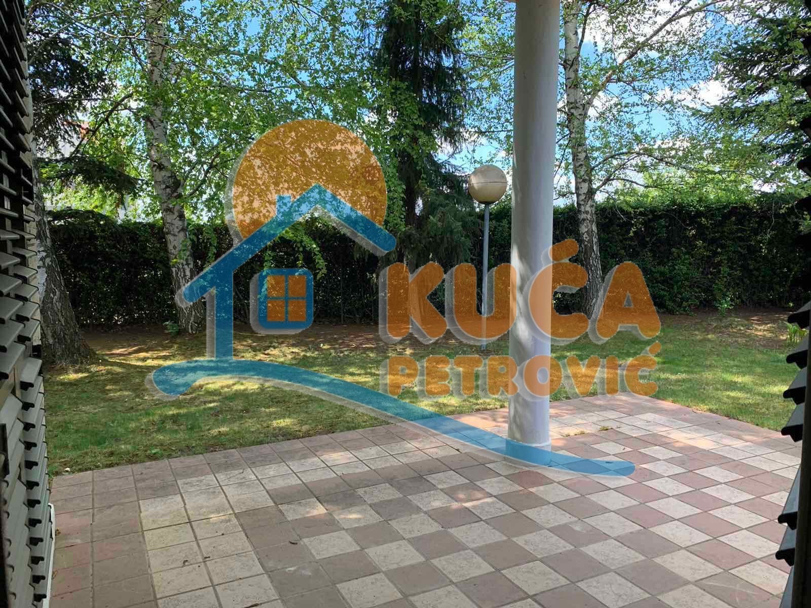 četvorosobna kuća, 290 m2, Pantelej, Jesenjinova ID: i-012325 33