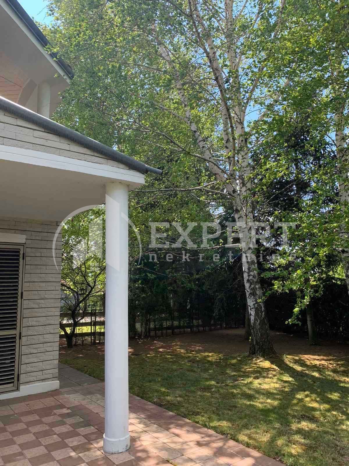 četvorosobna kuća, 290 m2, Pantelej, Jesenjinova ID: i-012325 5