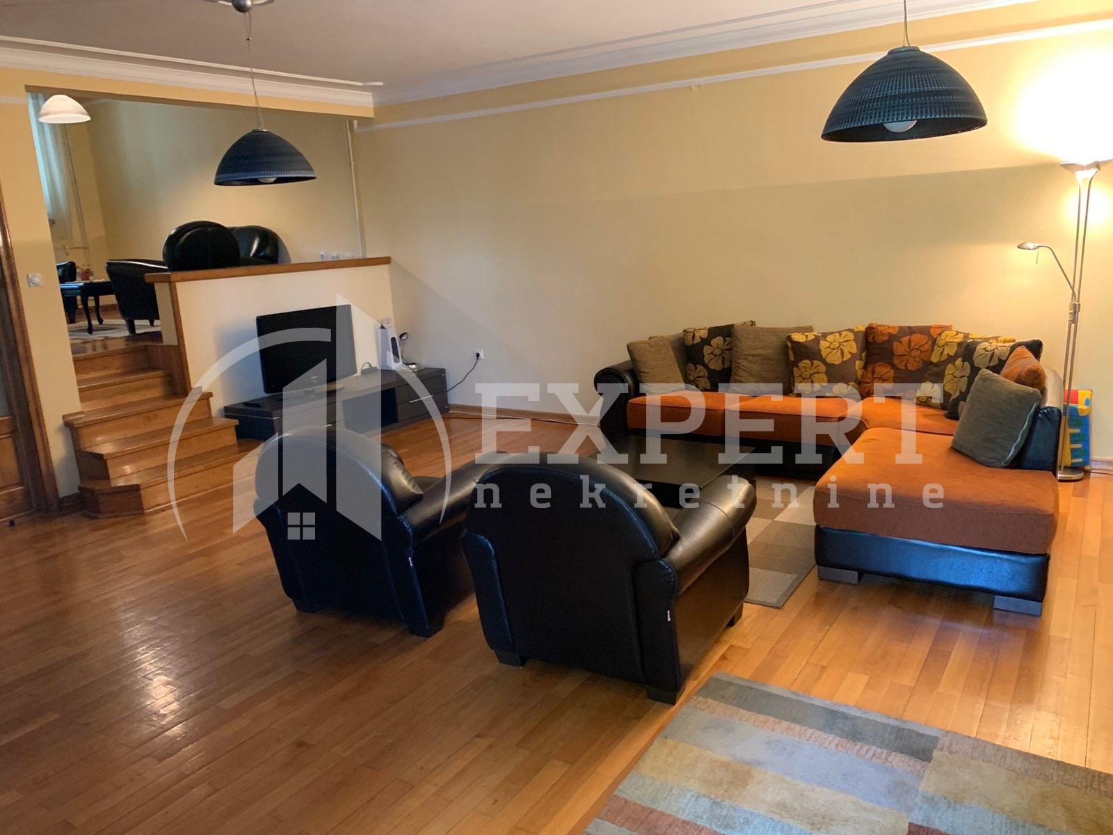 četvorosobna kuća, 290 m2, Pantelej, Jesenjinova ID: i-012325 7