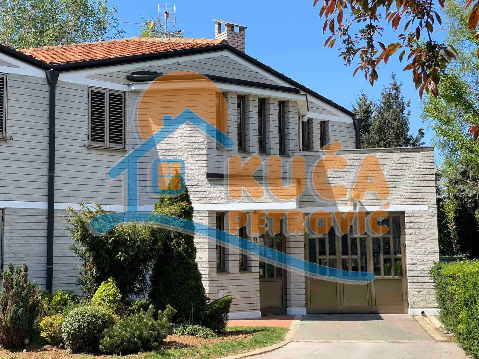 četvorosobna kuća, 290 m2, Pantelej, Jesenjinova ID: i-012325 1