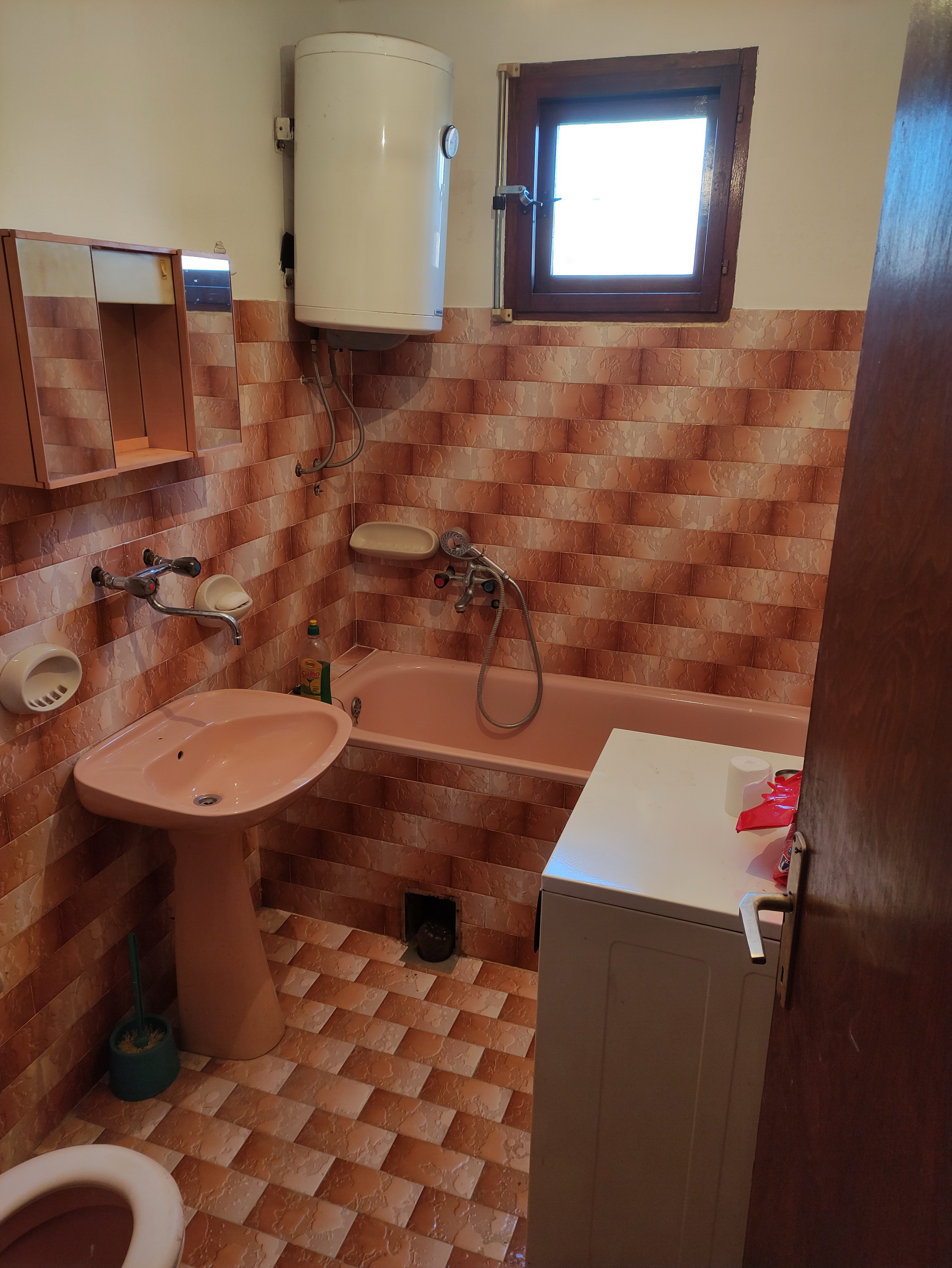 Izdajem kuću u Negotinu 2